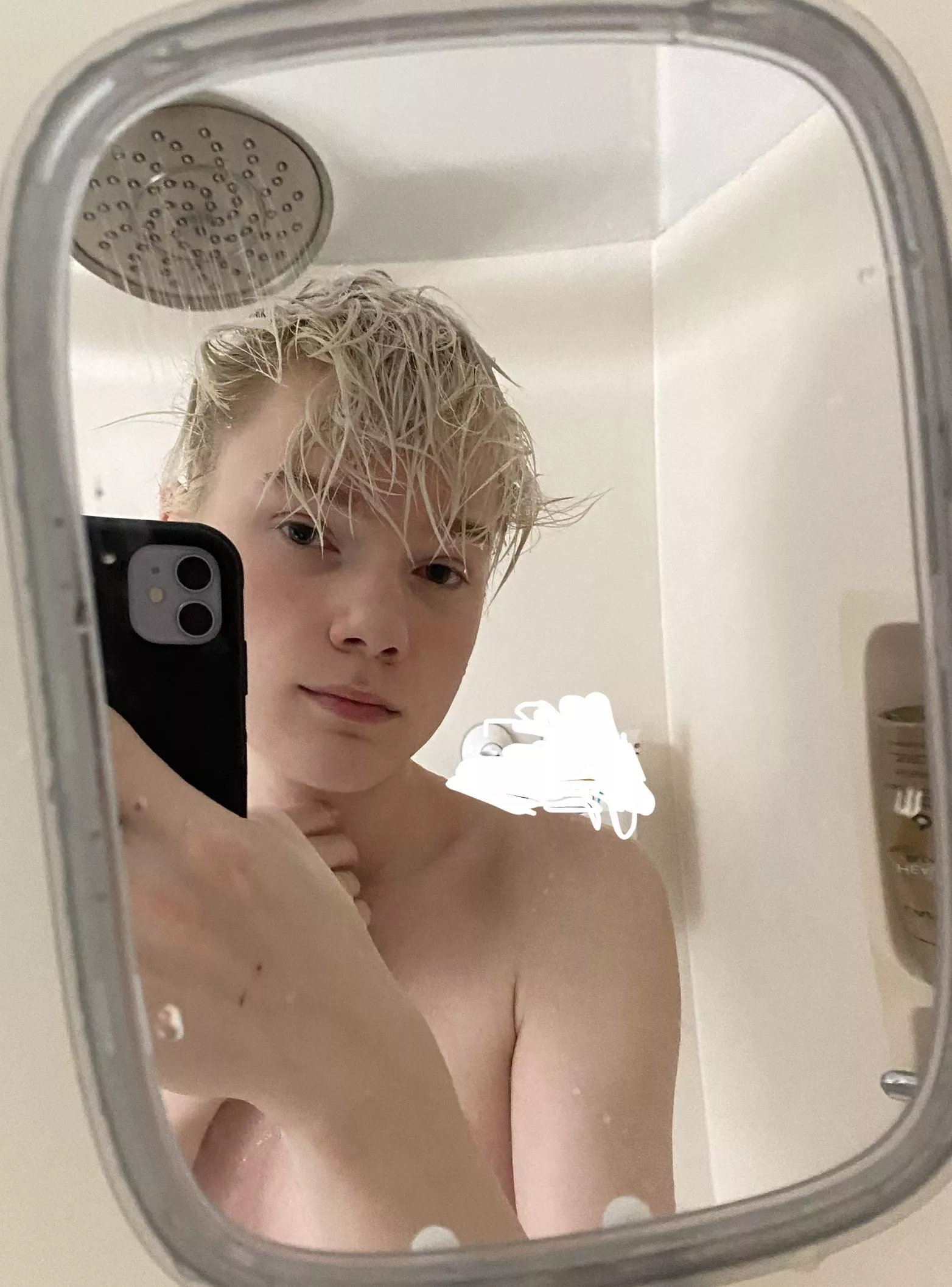 Relaxing shower before gaming