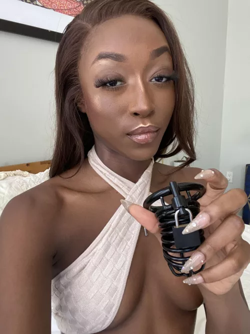 Scratching with my nails, or caged under my control? Your choice.