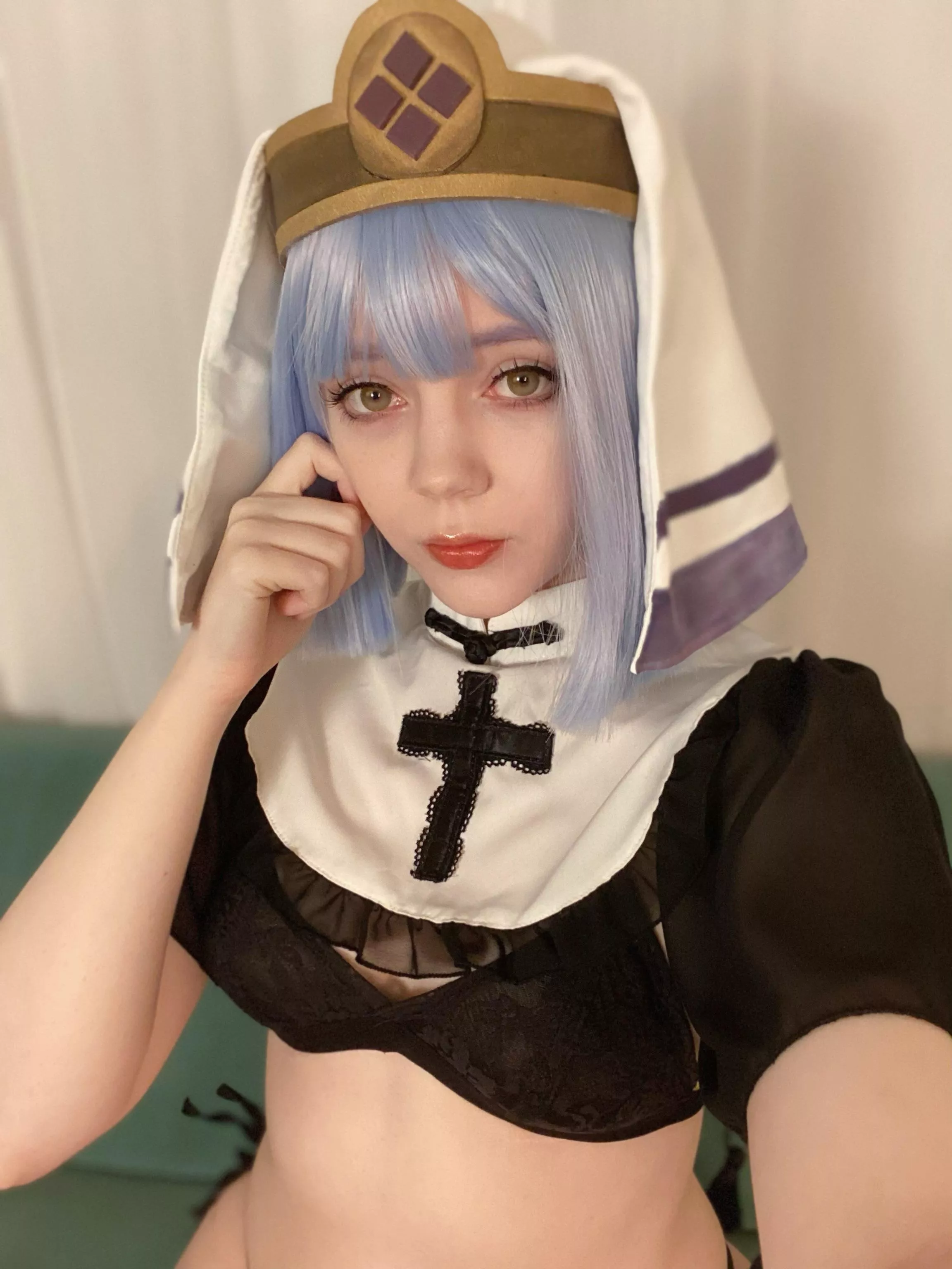 Silque nun (Phee)