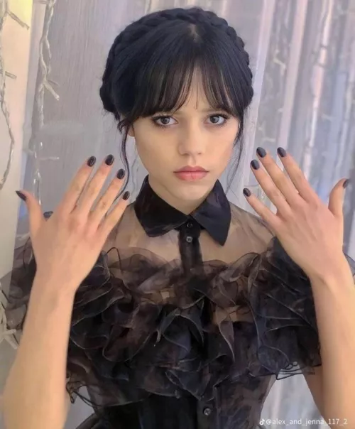 Time to get Bi for Jenna Ortega