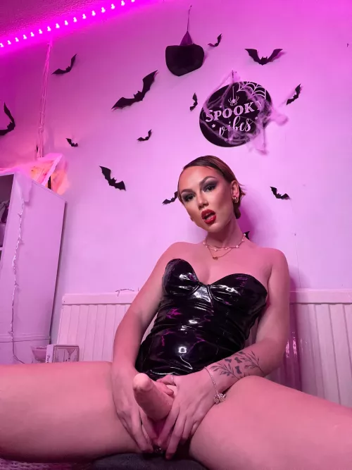 Waiting for a good boy to come and sit on it