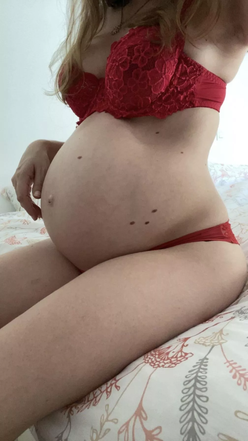 8 month pregnant and feeling great