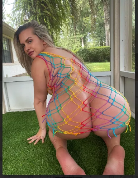 Can to fuck my holes even I'm pregnant?