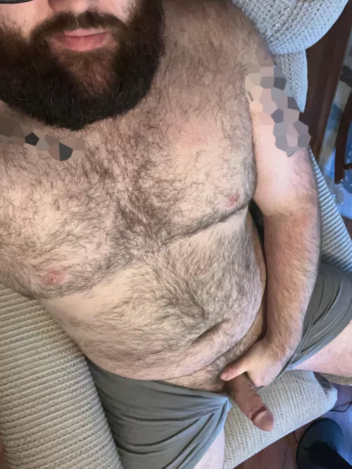 Doesn’t my lap look inviting?