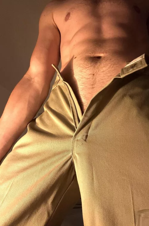 How do you feel about a 28-year old daddy? 🫢