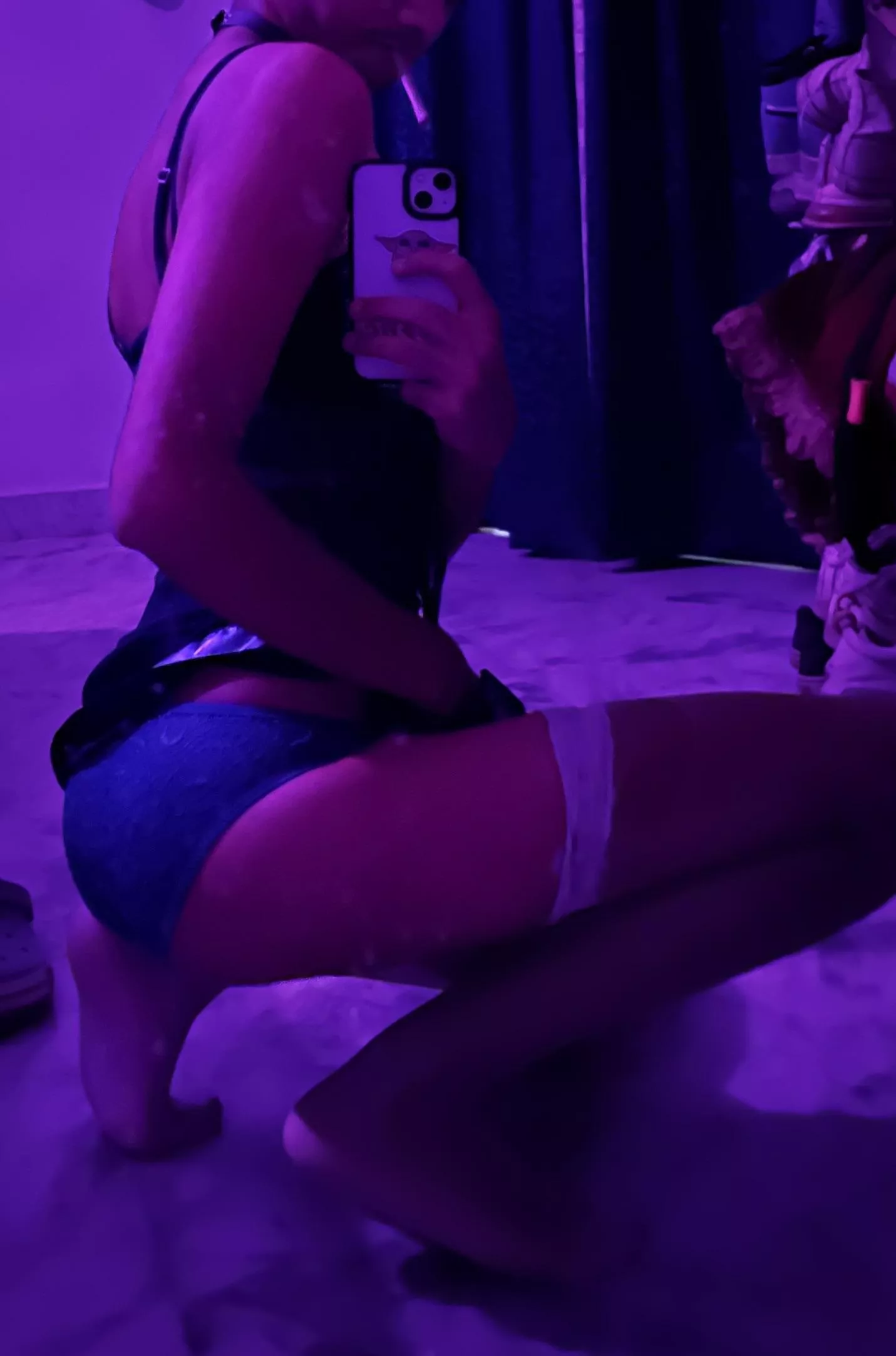 How would you use a 19y/o sissyfemboy?!🤤