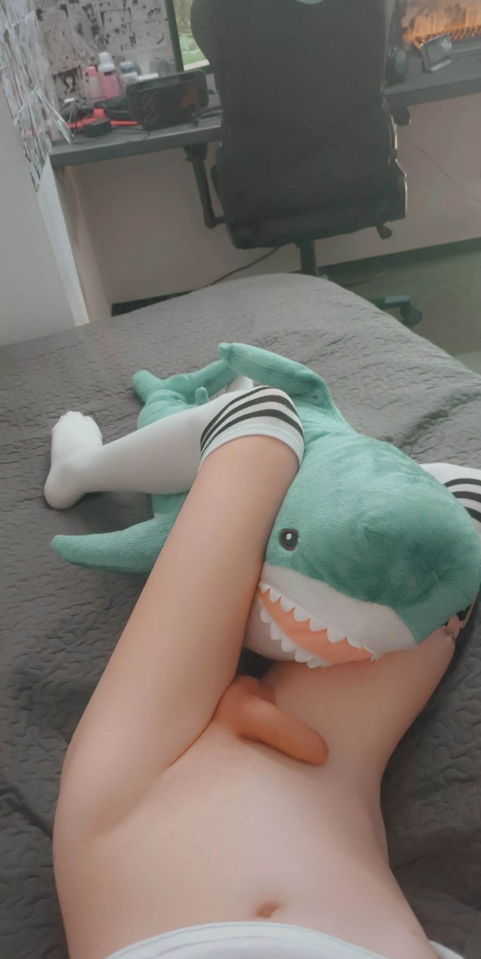 I only see big throbbing cocks here.. any love for small pps? 😓