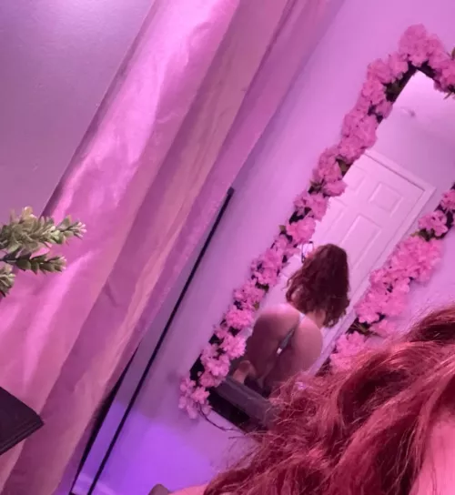 Kinda feel like bending over, kinda feel like poking my ass out a bit to tease... Not sure anymore