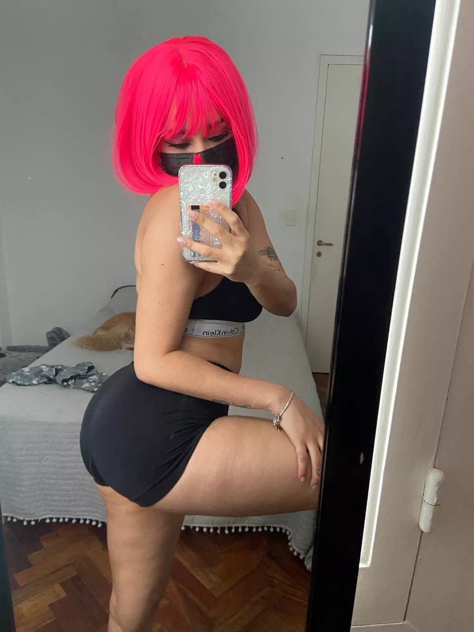 Pink makes me more attractive