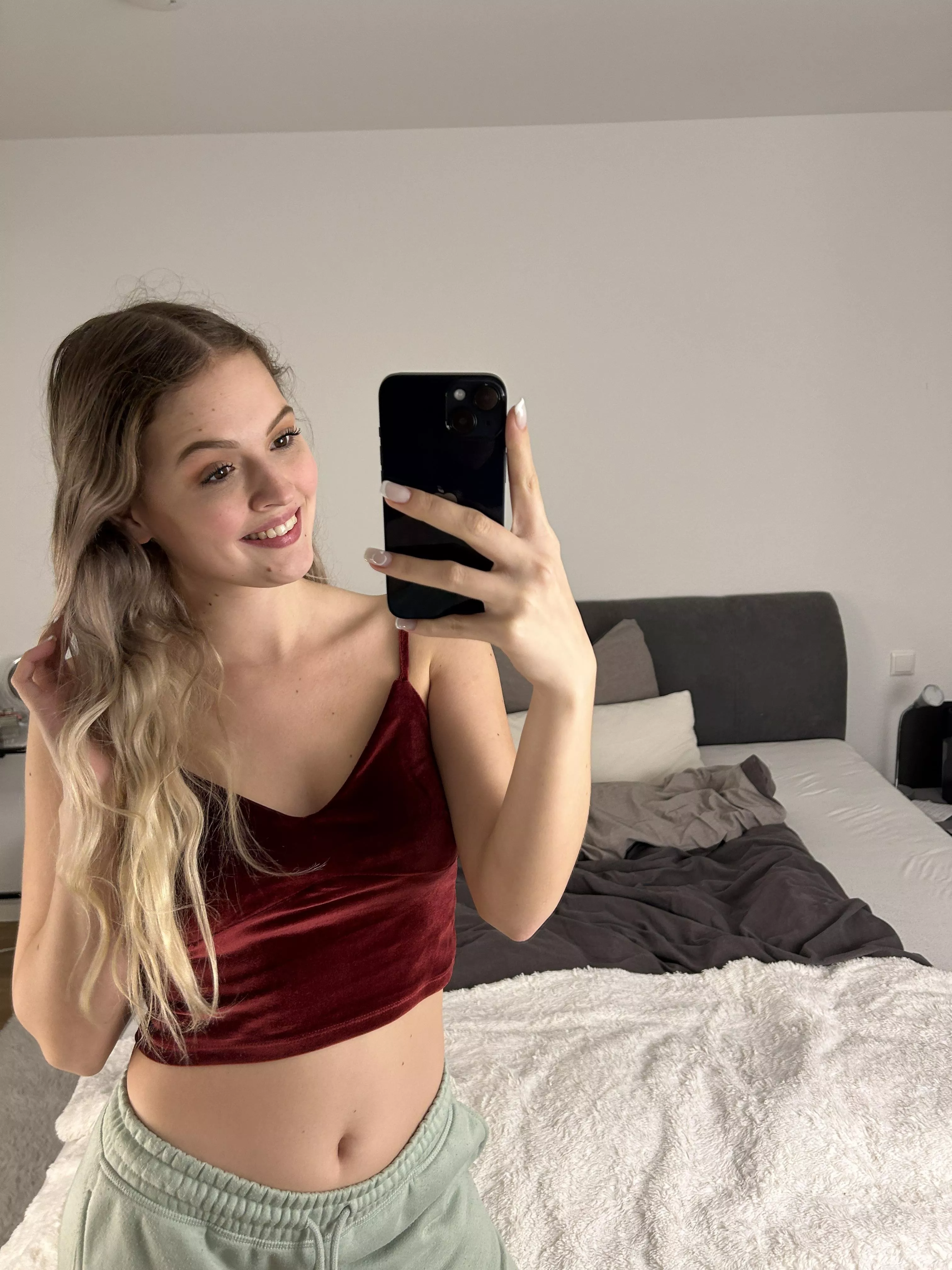 thoughts on my new croptop?😊