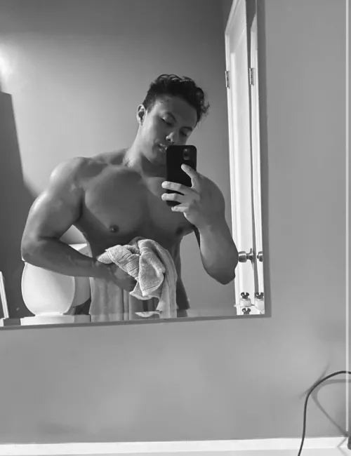 Towel on or off? (M)