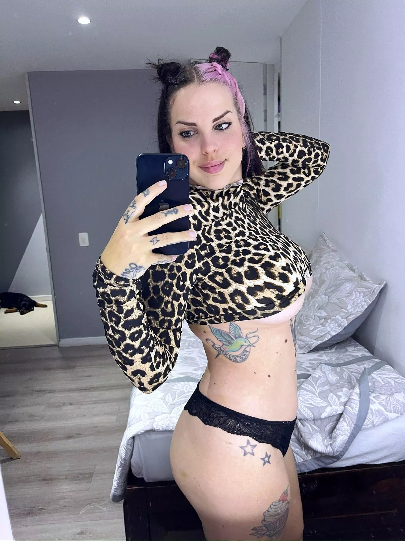 Would you caress my Italian body