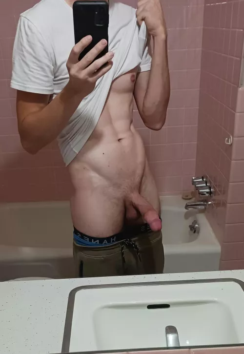 26M Here to be someone's bull