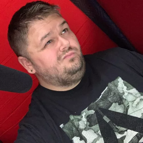 (37) Just hangin out looking for my younger twinks who wanna play CoD? Snap?