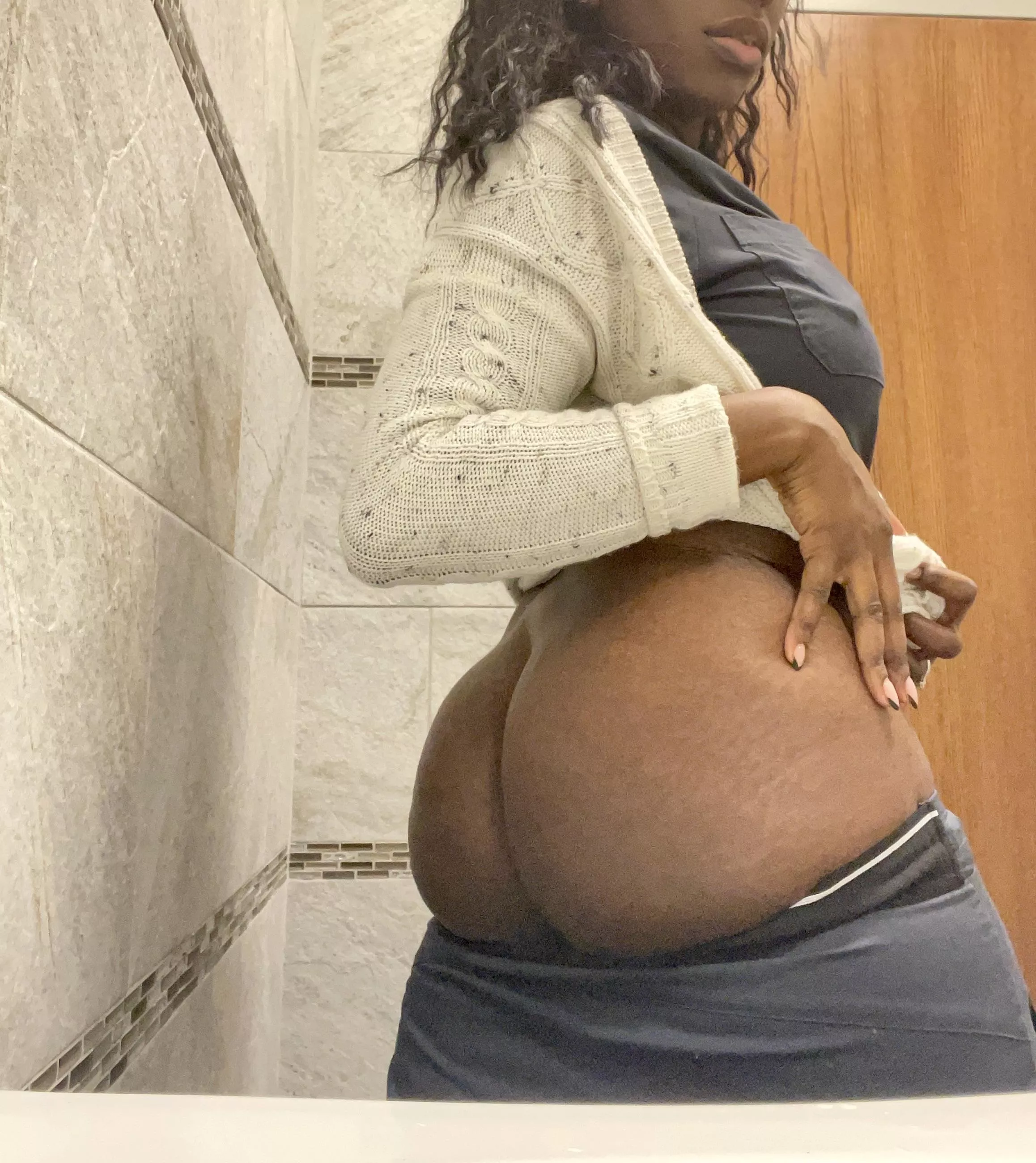 Charge nurse in need of assistance