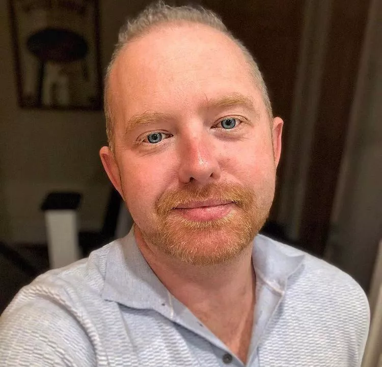 Having a red head and blue eyes. I get people say to me oh you don’t look American. How does an American look? N:B I’m not an American actually