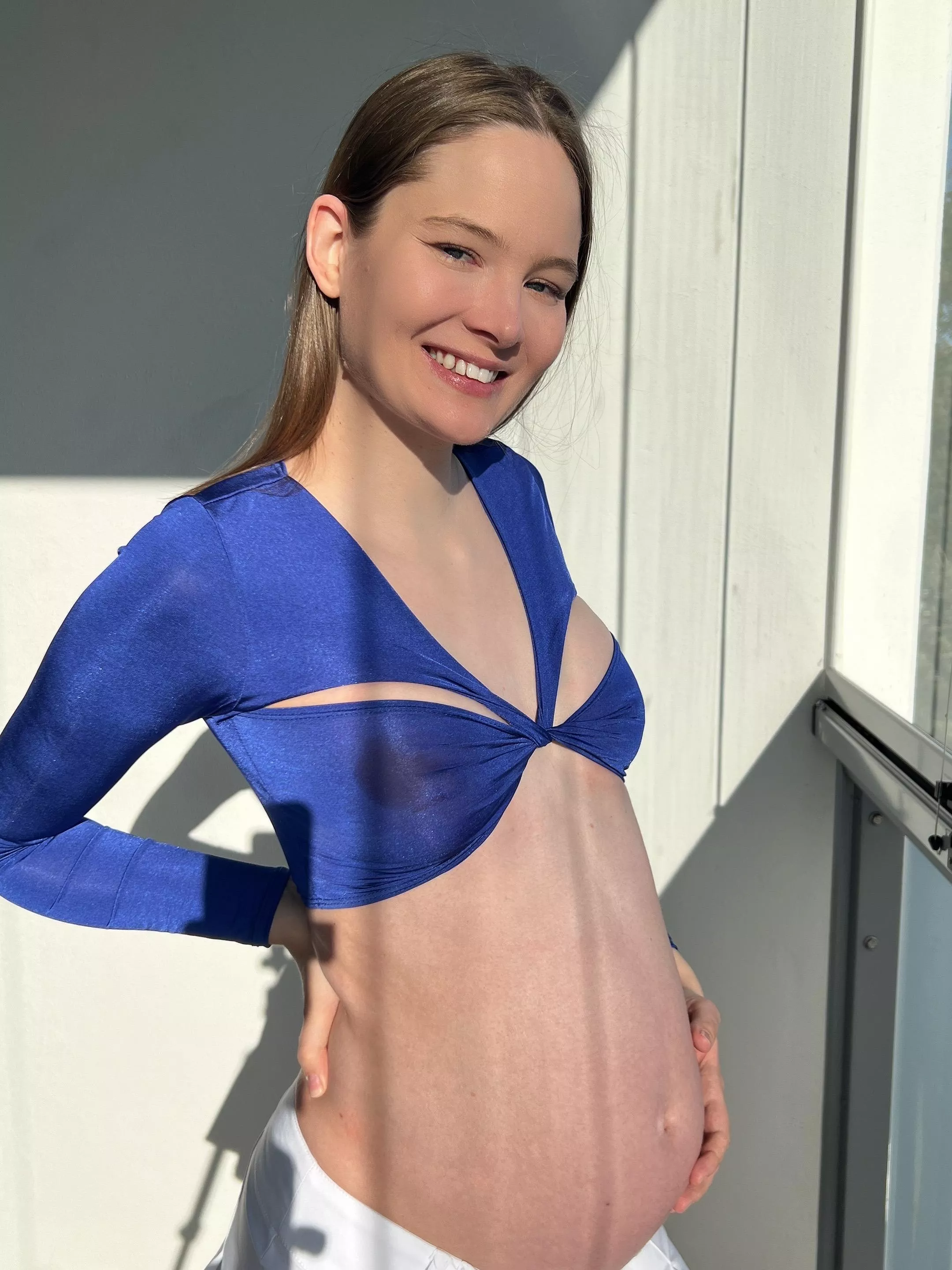 I hope that's a stain on my top. It's too early in the pregnancy to lactate 😳