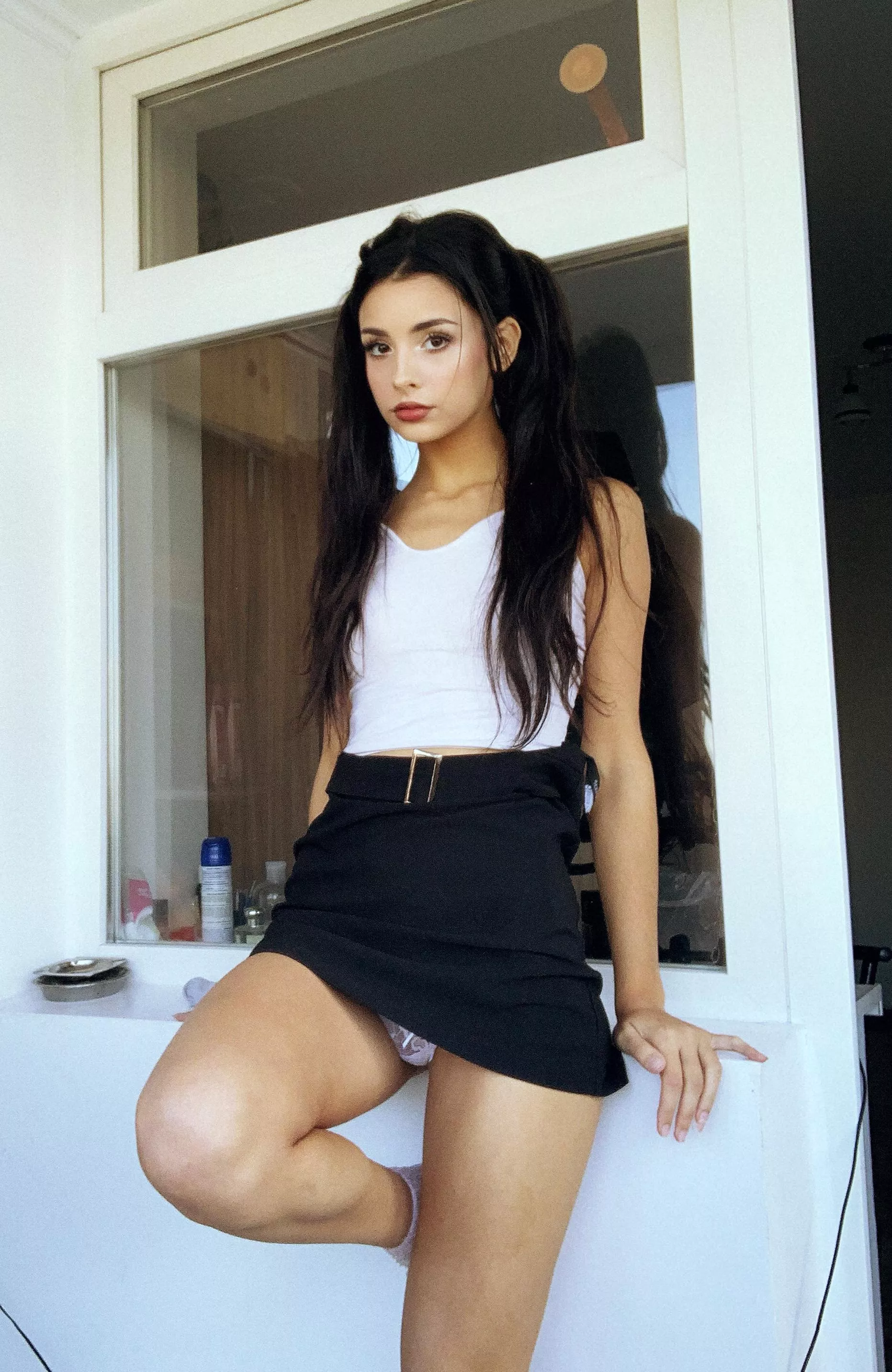 I know that you love sexy but not porn babes with a cute face