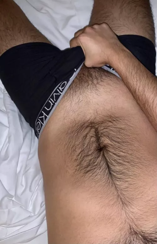 I used to completely shave my pubes.. I’ve decided to go a different route after some comments from Reddit. It’s been a few months and counting!!!