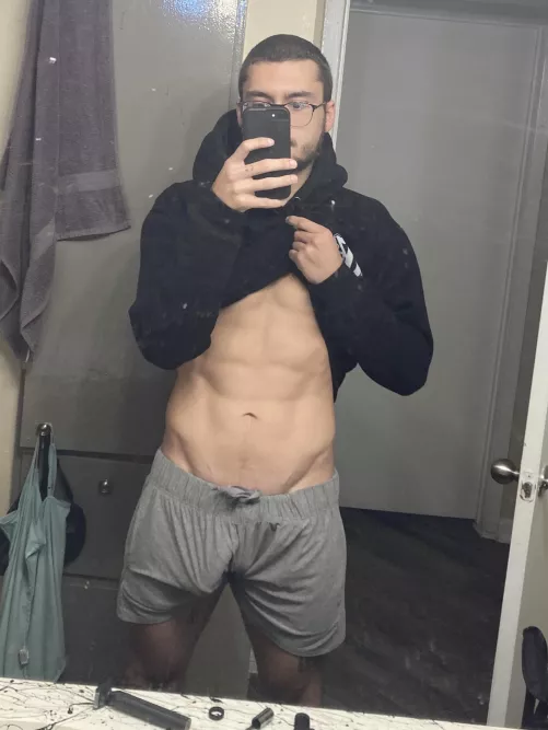 i walk into the gym like this, what’s your next move? 😩