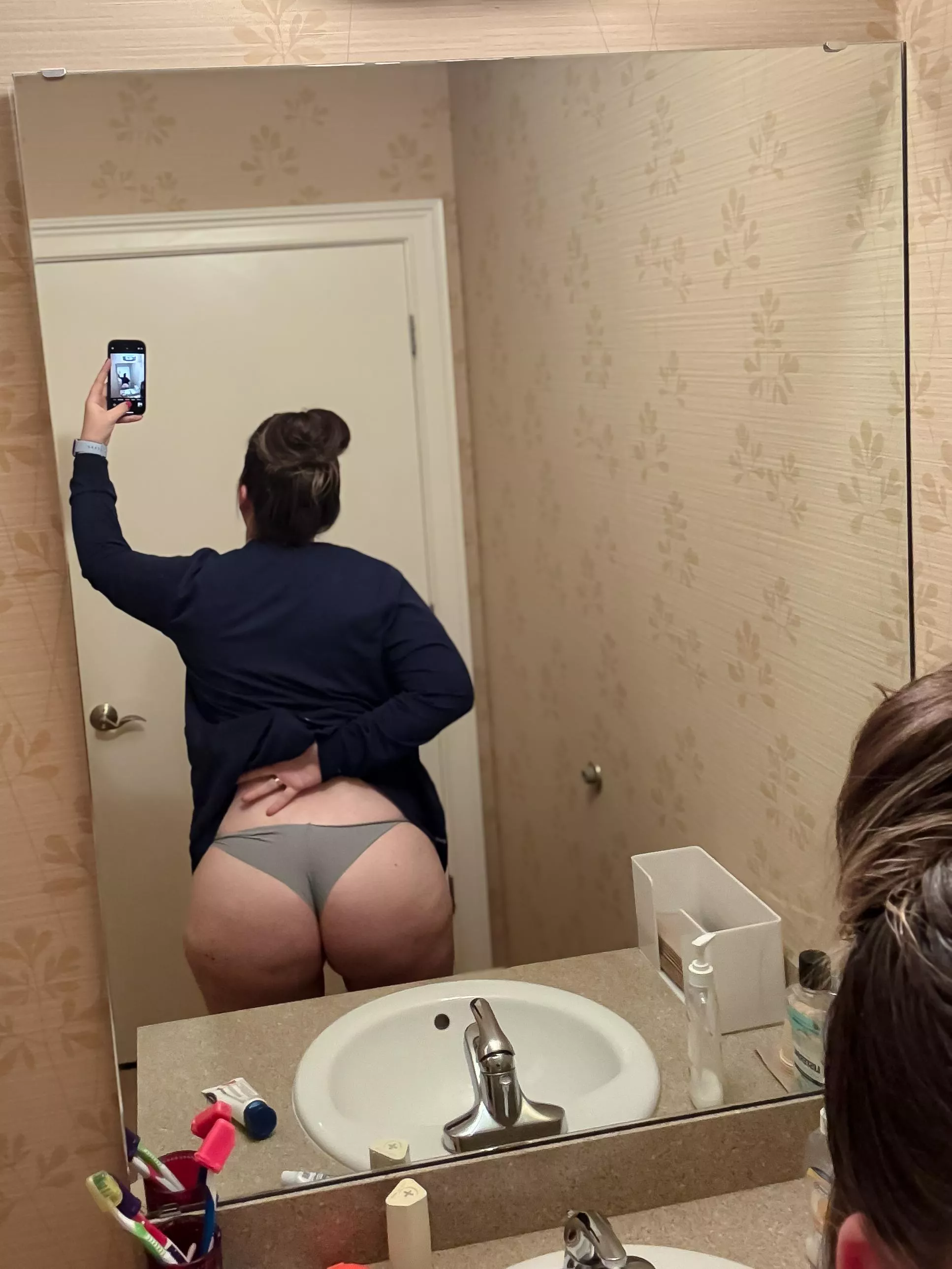 Let me know if this makes you hard