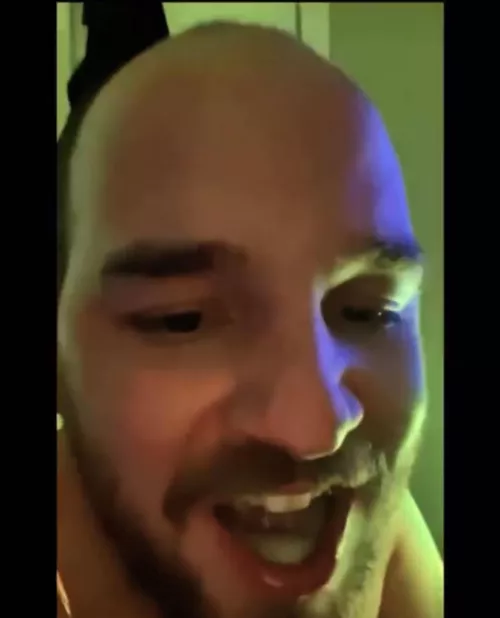 Love swallowing random guys cum