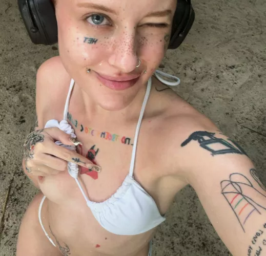 my bikini looks really cute, doesn't it