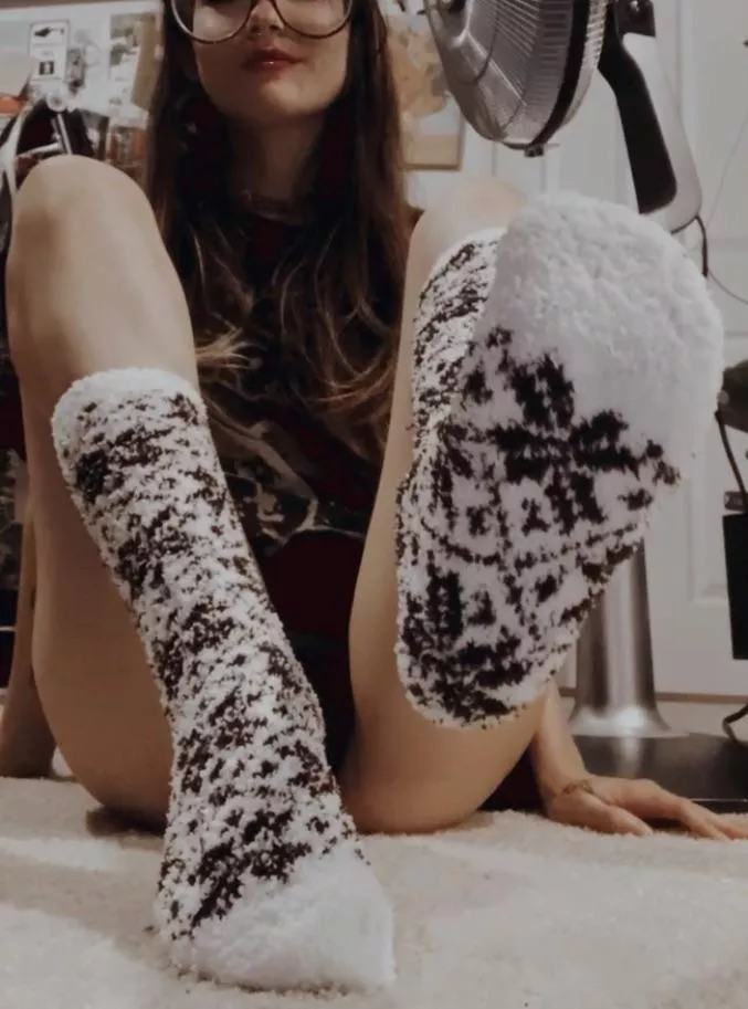 [selling] Who here likes super fuzzy ones?? $25~Selling panties/socks/bras and more~