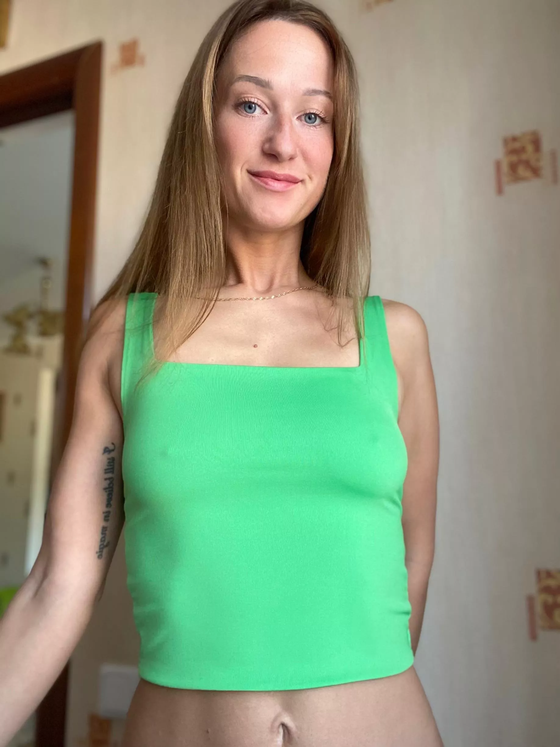 Small breasts look better braless:)