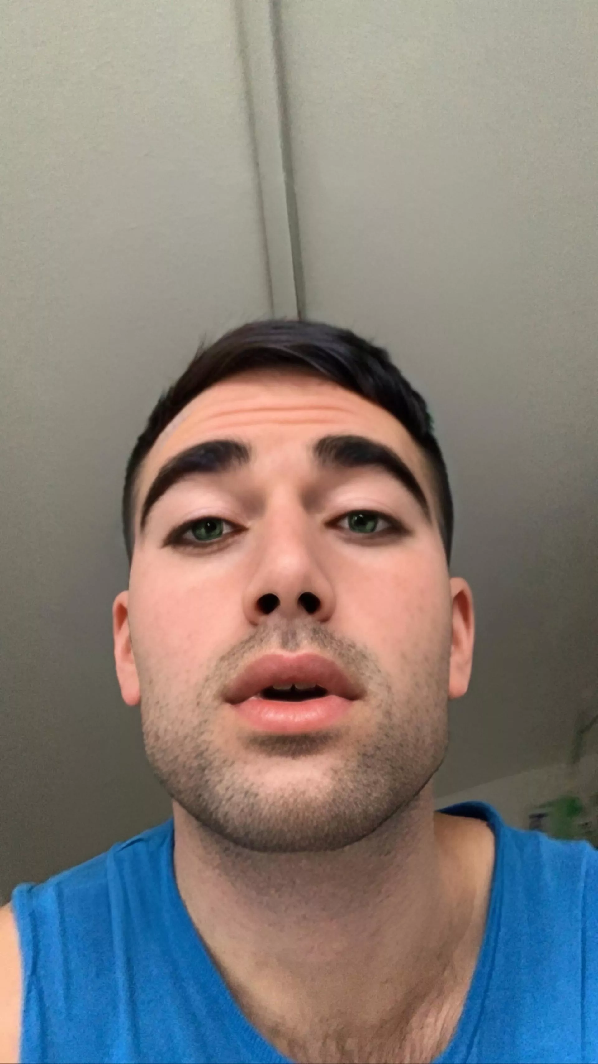 To that guy who PM'd me to ask if I have a butt-chin, I don't have a butt chin, but I do have a girthy chin. I shaved my beard for this.