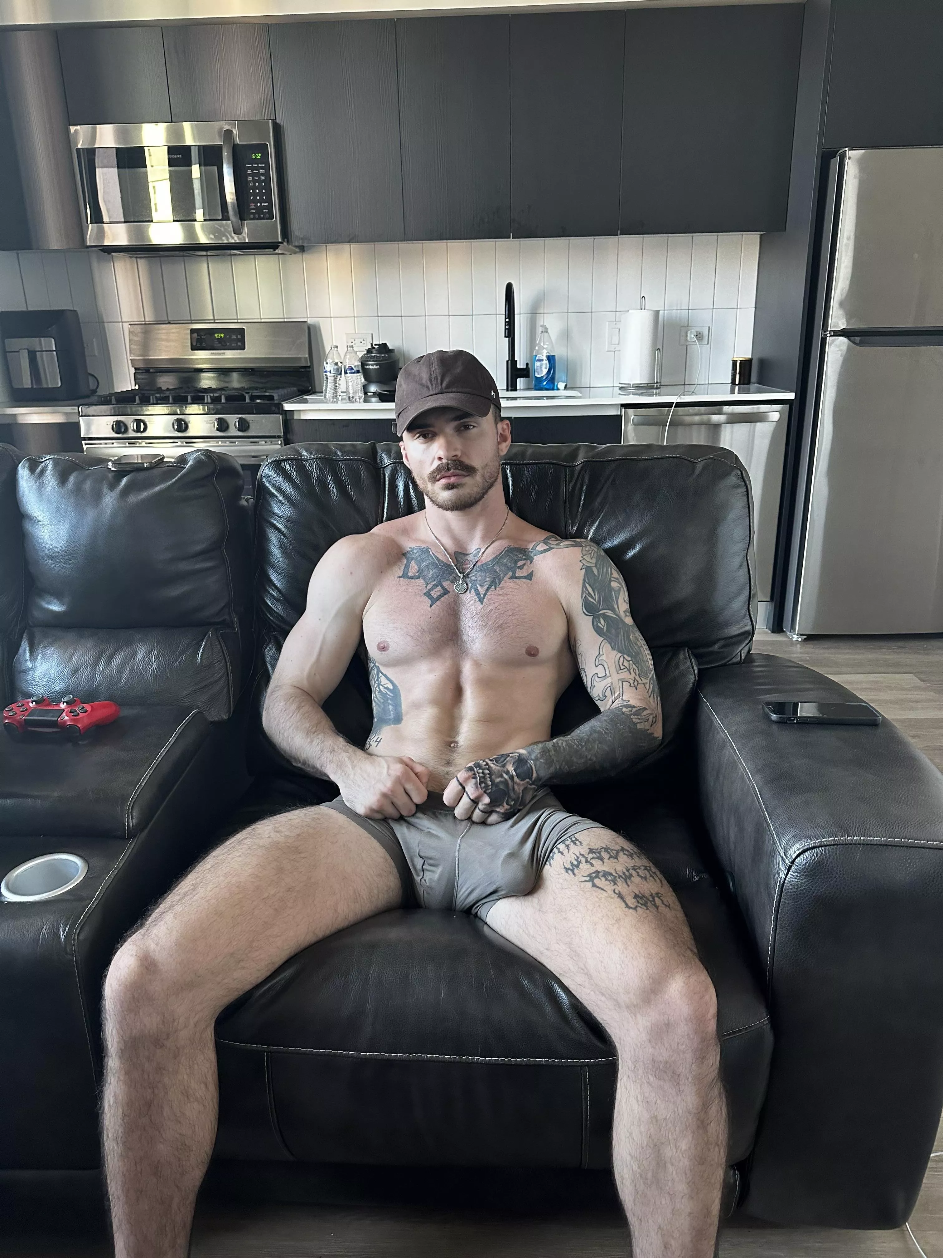 what do you think of my new hand tat?