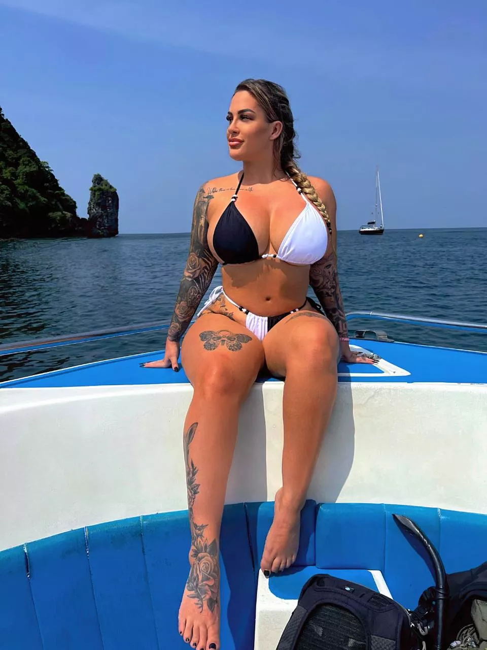 Which color is your favorite? black or white? or maybe both?