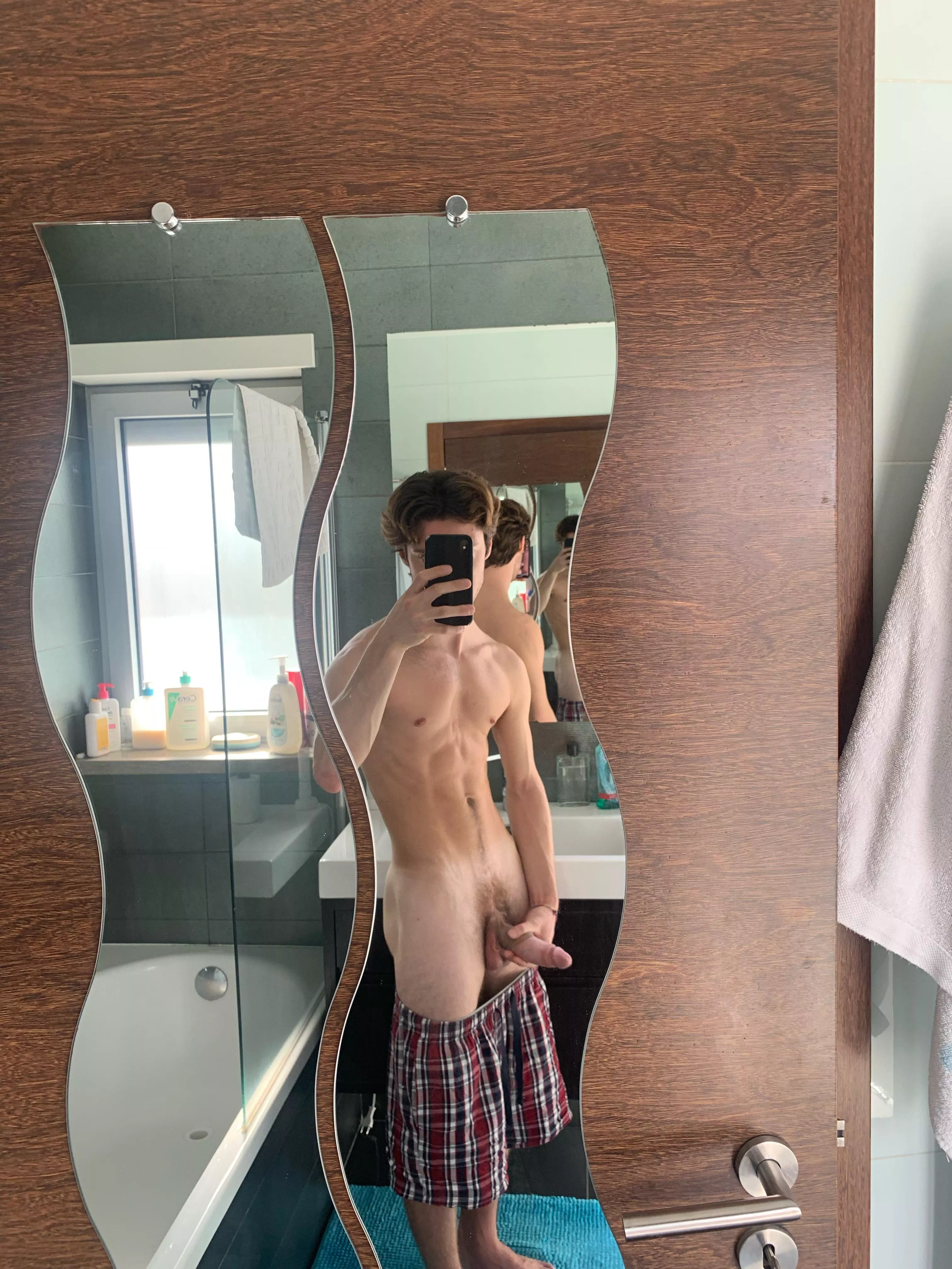 27 add @john_mary96 if you’re fit and show face. straight+ vers+ college+