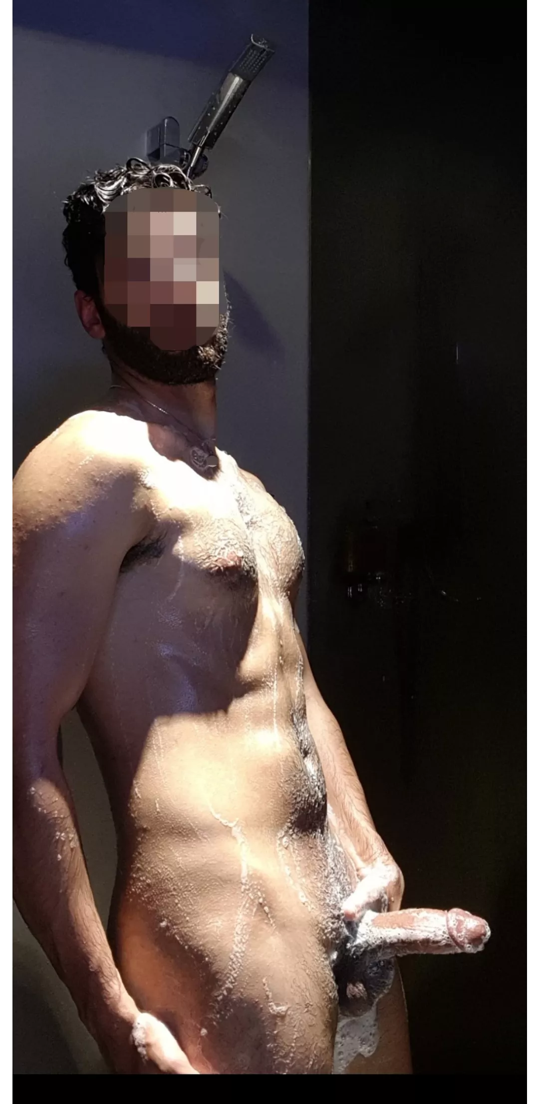 [29] Wanna clean eachother's backs?