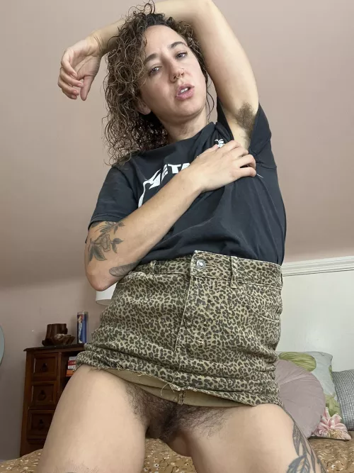 I love wearing short skirts ✌🏼