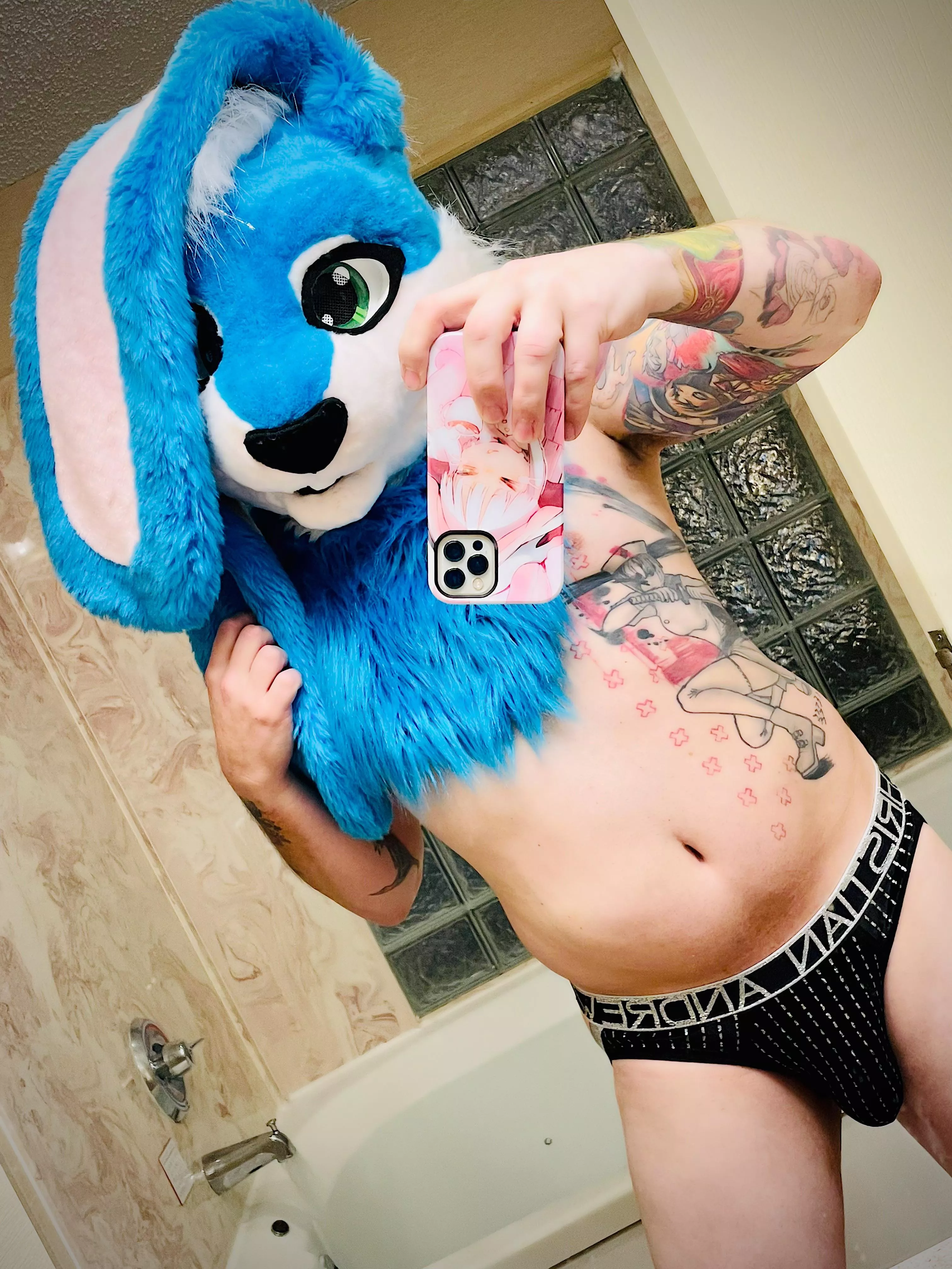 Join me in the hot tub??