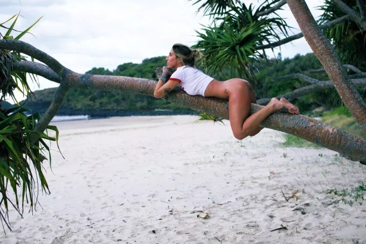 No pants whale sighting