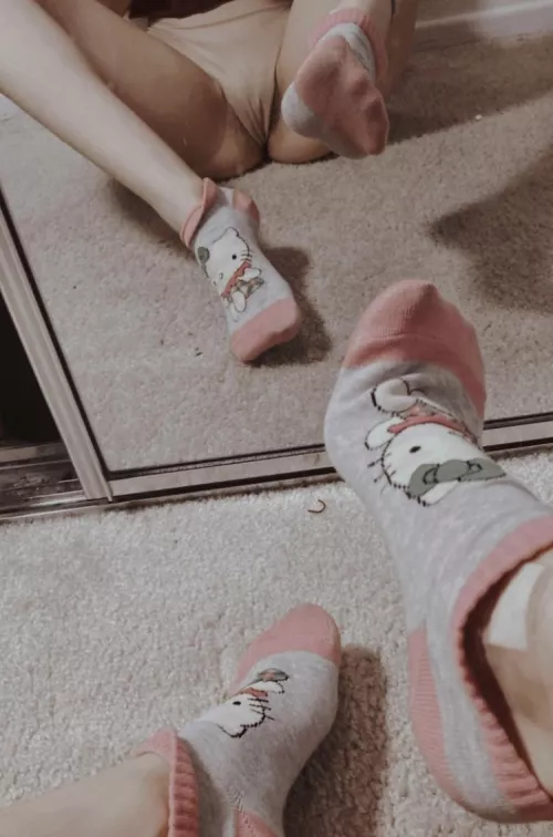 [selling] Its Friday the 13th get your spooky on with a TODAY only deal get these Hello Kitty gf ankles for $10 ~Selling panties/socks/bras and more~