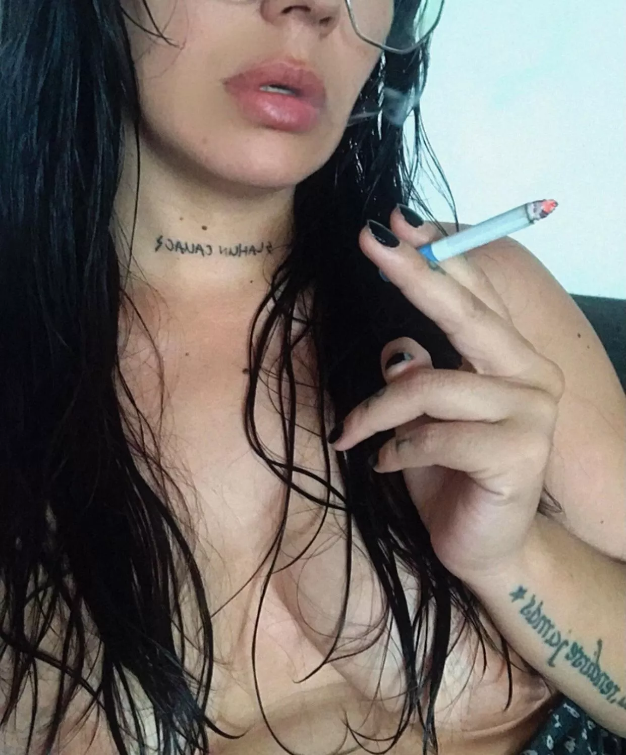 Smoke after shower 🥵