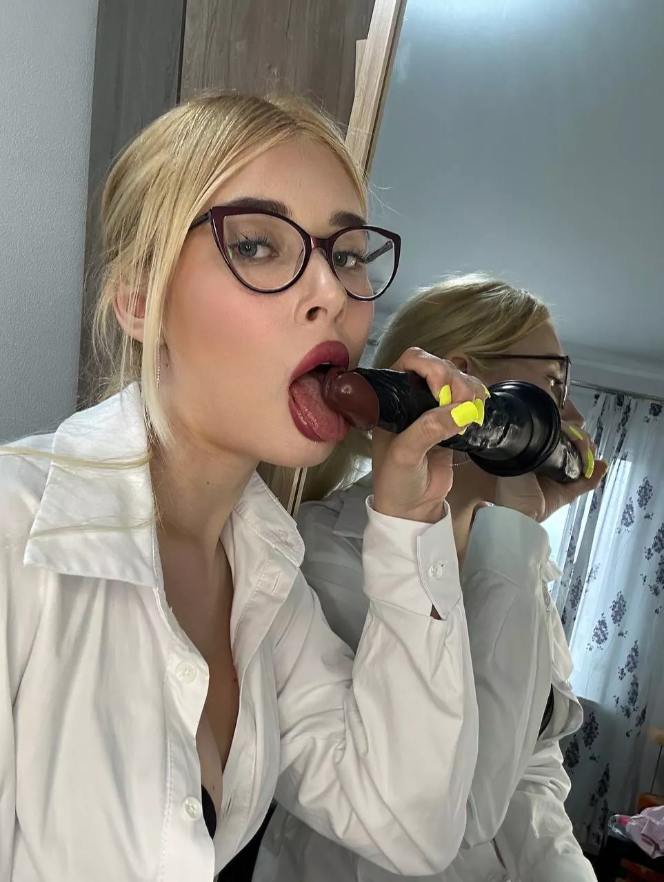 this teacher needs her glasses, don't get them dirty