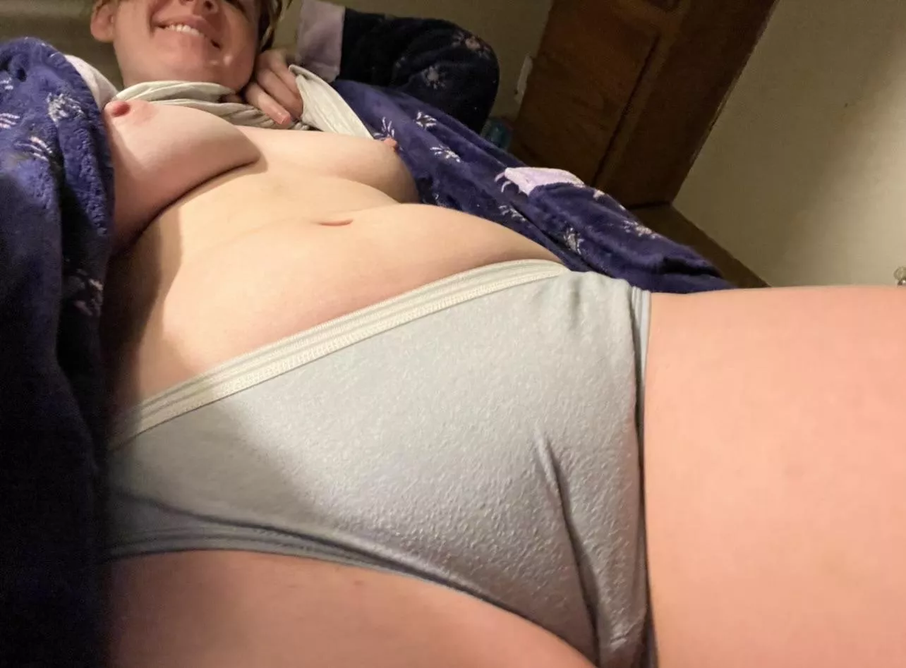 Undies camel toe [f]