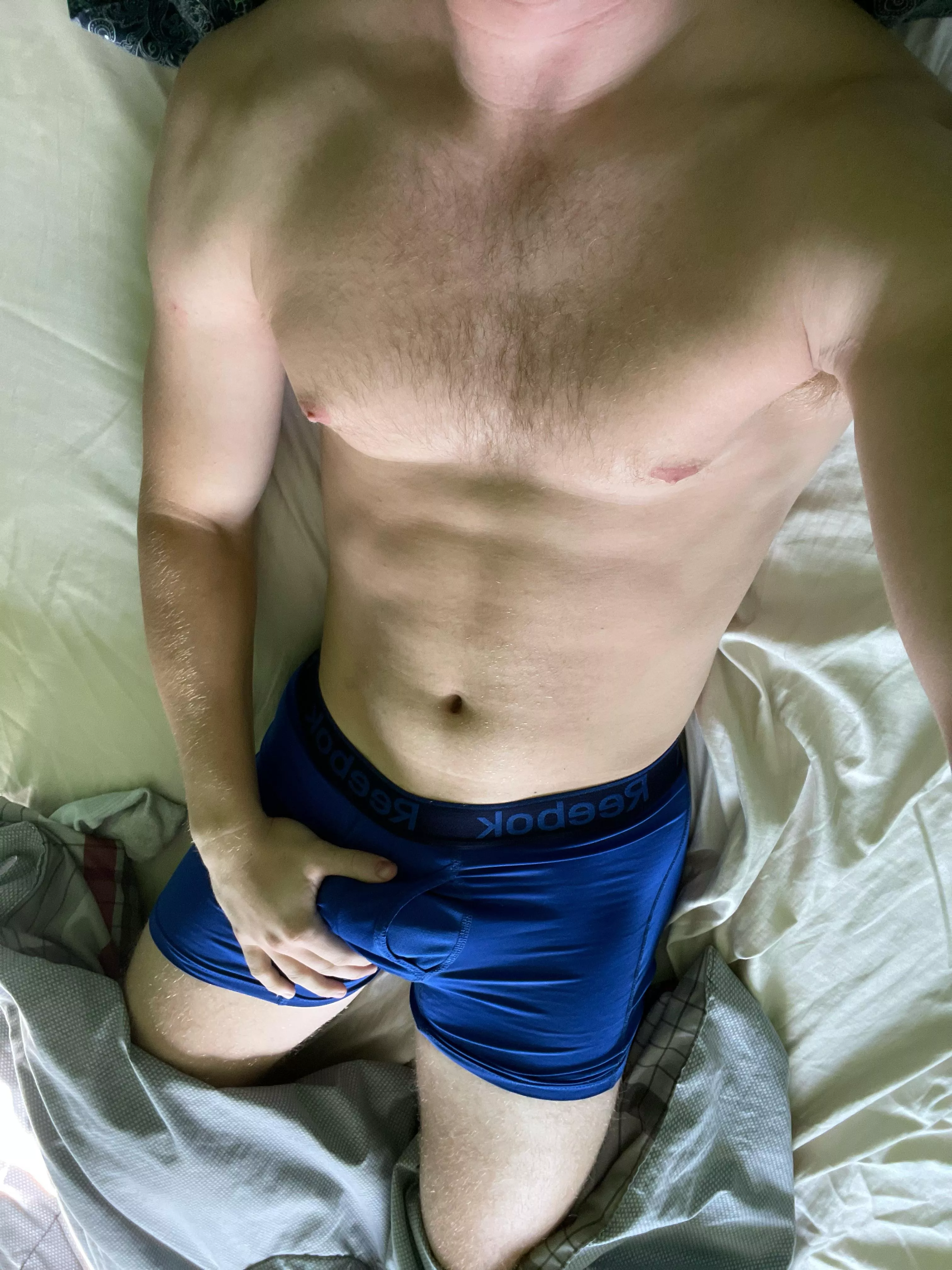 22 bi looking for older dl dads dm me