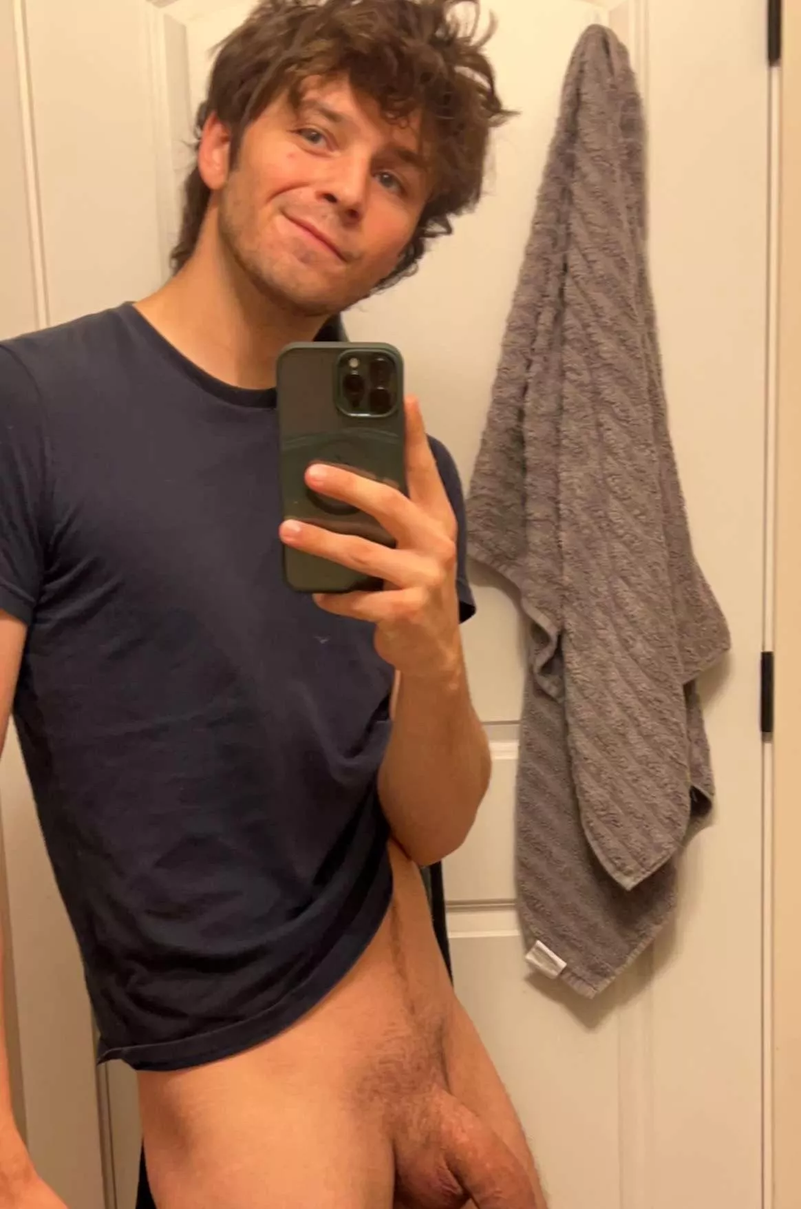 [24] Hey bros how’s it hanging?