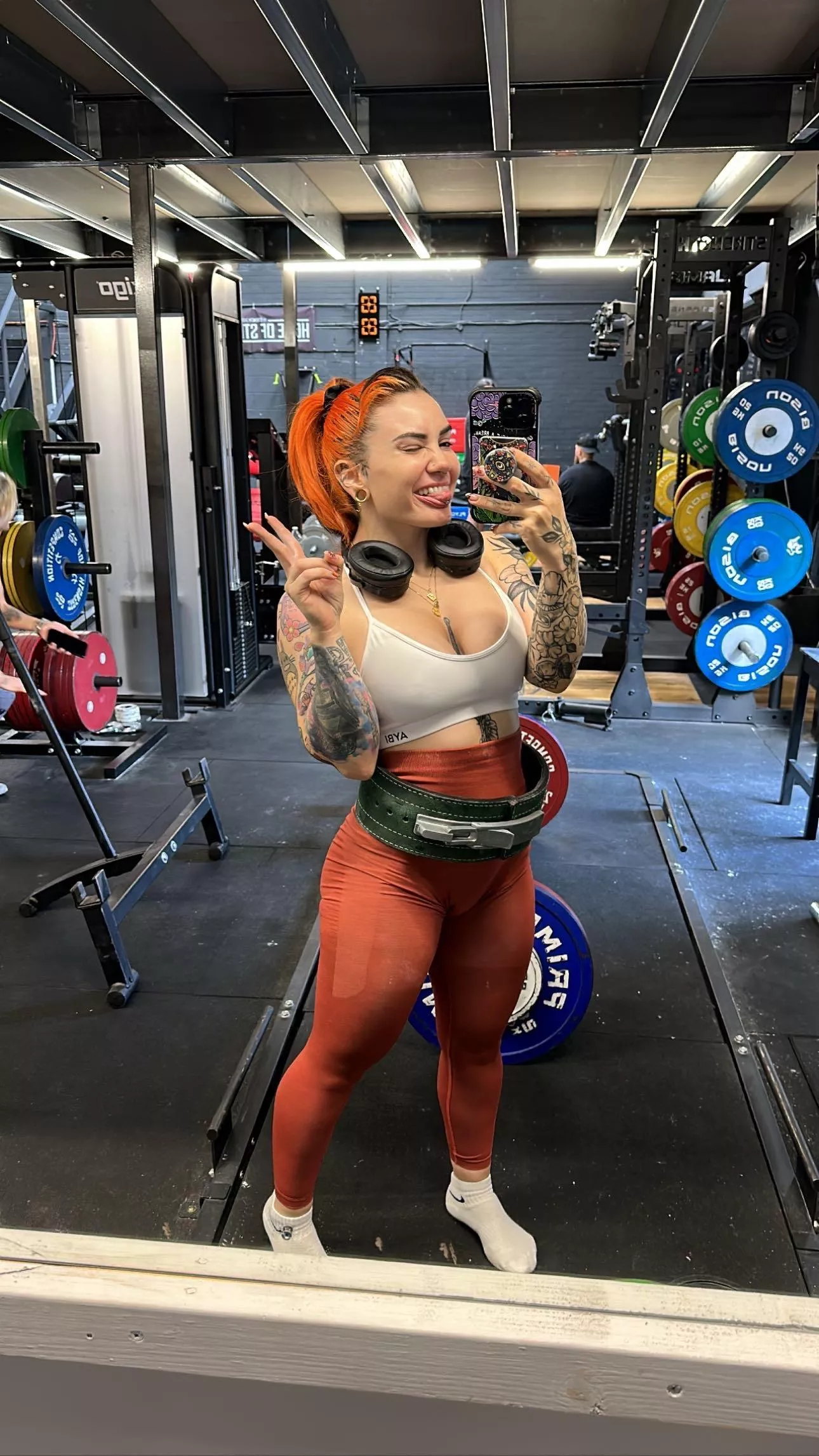 Alt girl powerlifter 😜