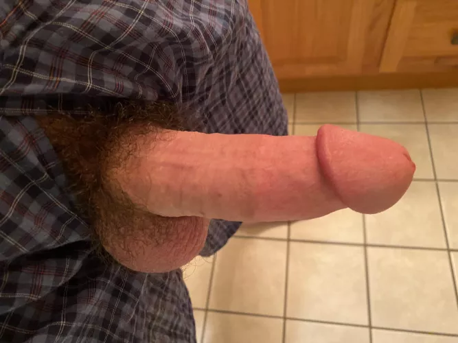 Any guys wanna suck my cock? Wife got it last night so you can still taste her on it 😏 (32)