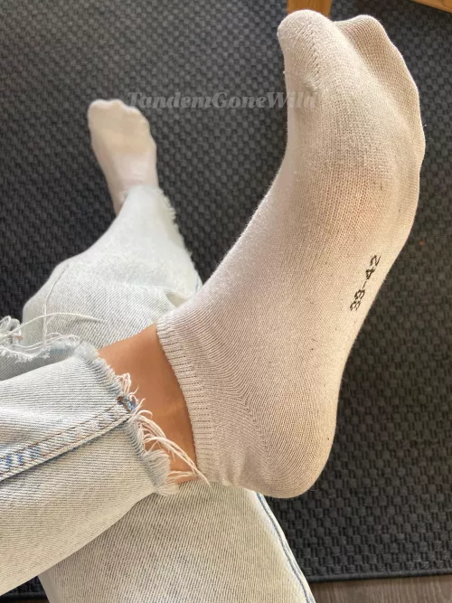 Classic white comfort 🤍