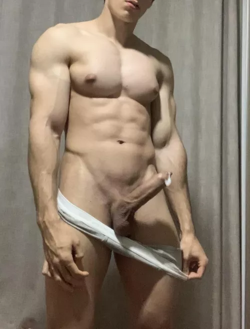 Clean my dick with your tongue 😈👅