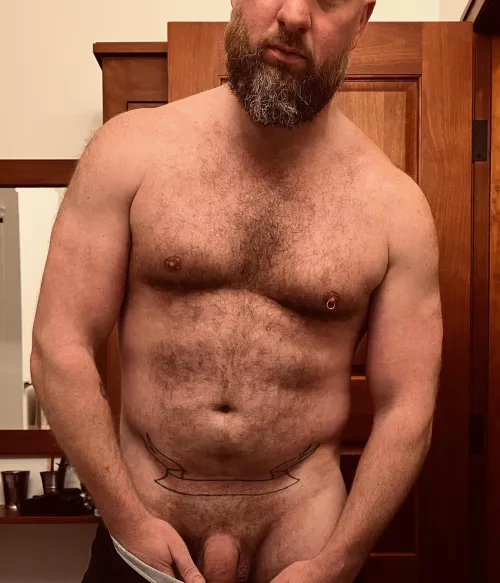 Come rub dad’s fuzzy belly.