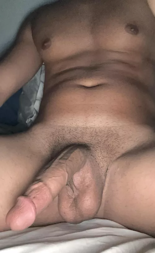 Does anyone else sleep naked?