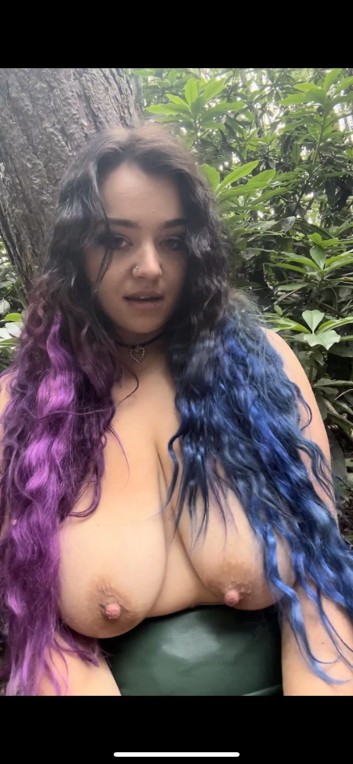 Eye spy a naughty emo girl